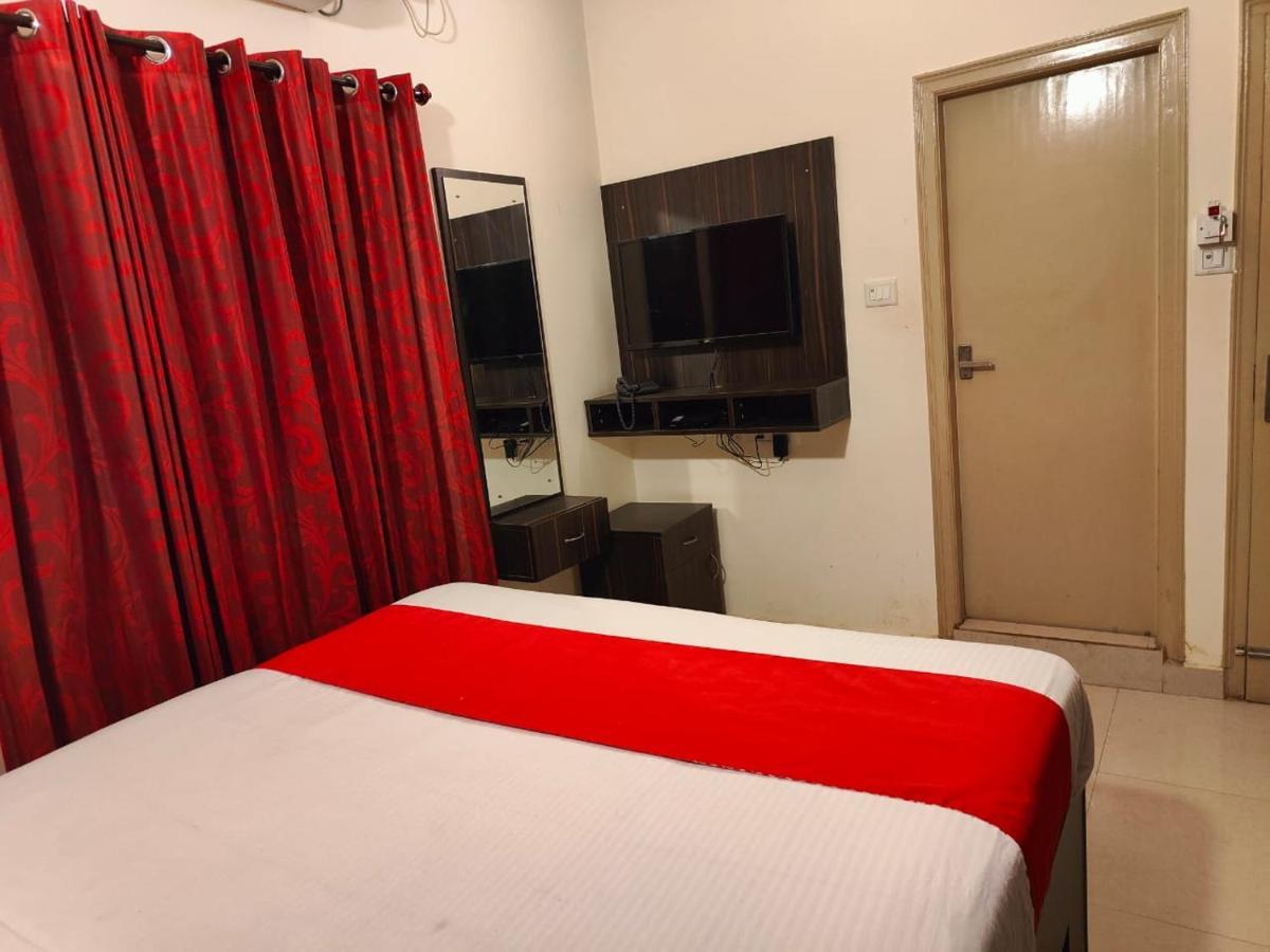 Pristine Inn Manyata Bangalore Bagian luar foto